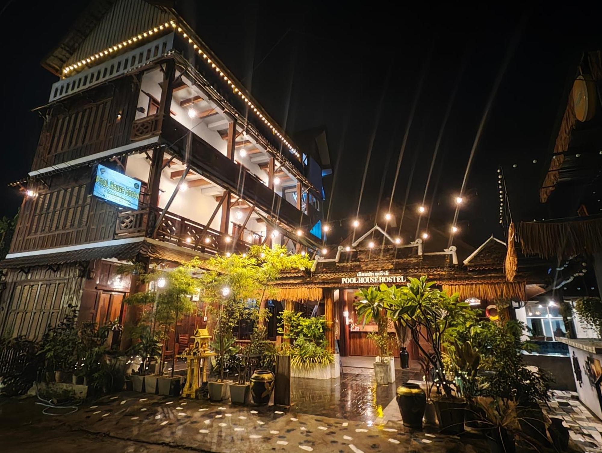 Vangvieng Pool House Hotel Vang Vieng Exterior photo